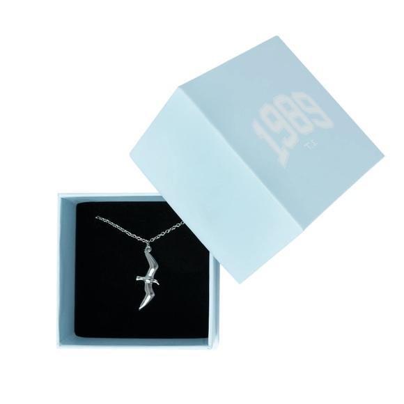1989 Taylor Swift Seagull Necklace NEW IN BOX Authentic - Picture 2 of 7